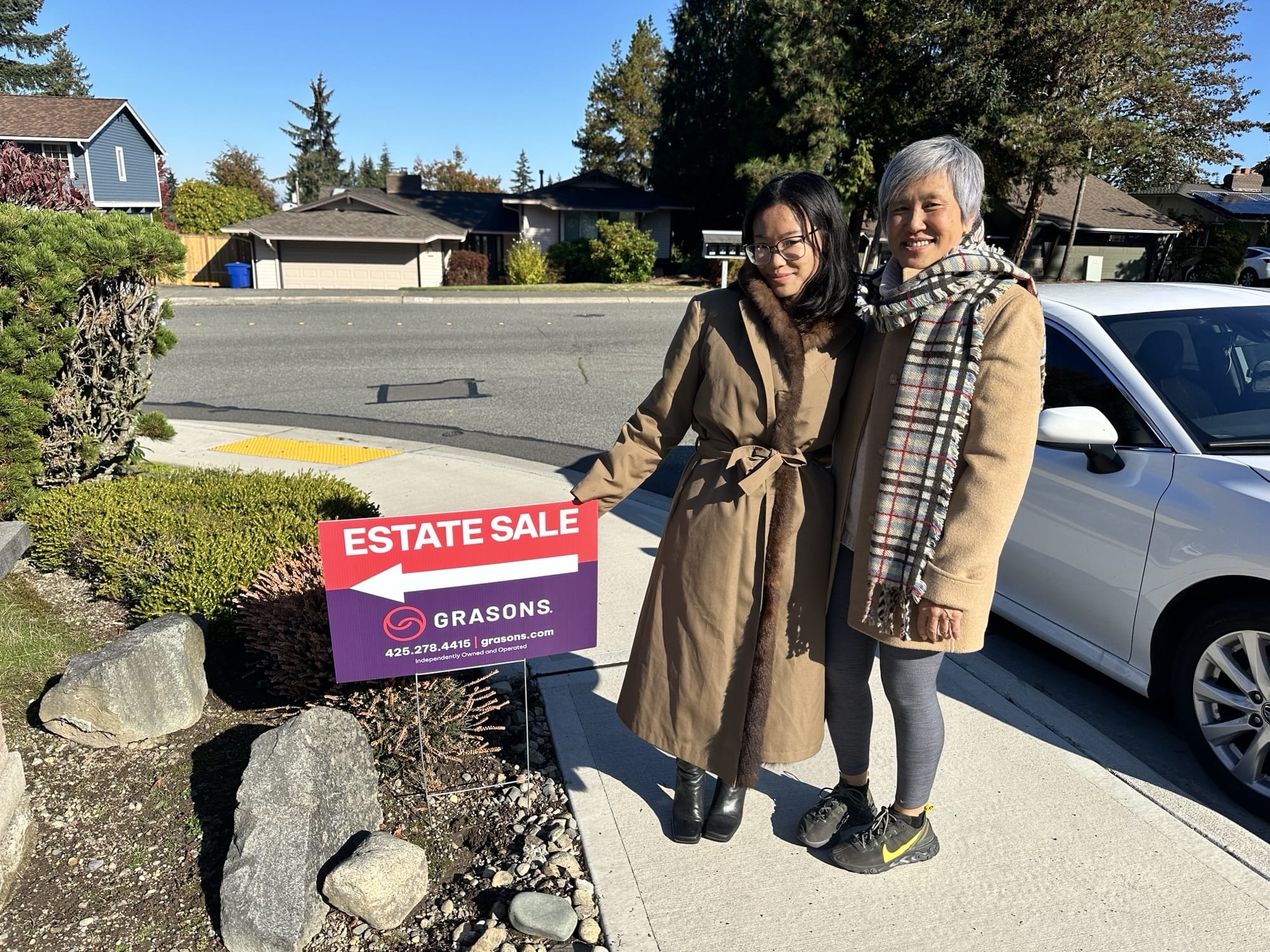 Two customers ready for their first Grasons of Bellevue estate sale.